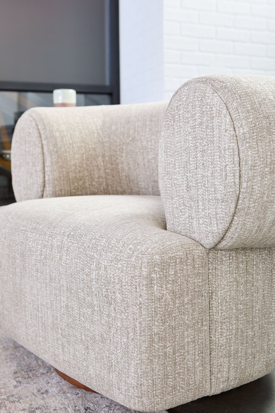 Social Image {i + 1}