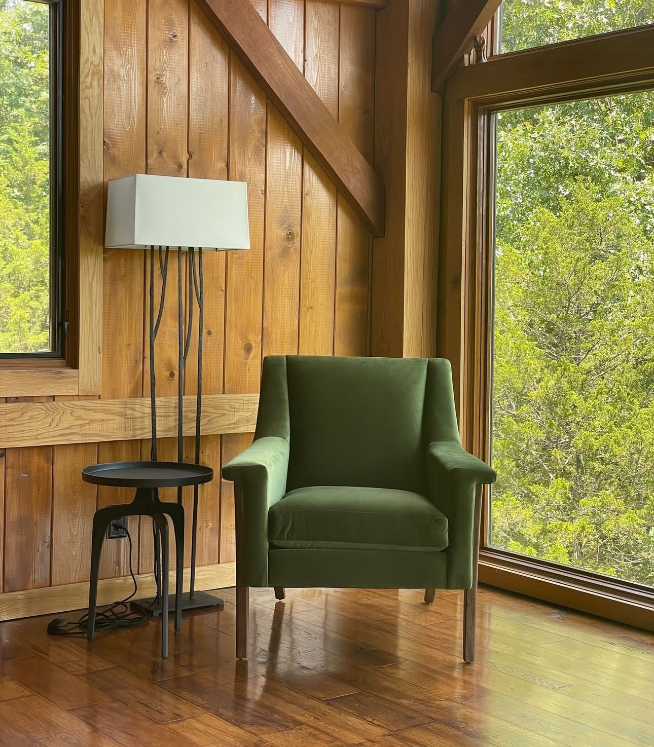 Social Image {i + 1}